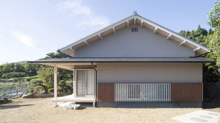 3. บ้านประเทศญี่ปุ่นชั้นเดี่ยวสไตล์ไม่นิมอล พร้อมเฉียงนั่งชิลภายนอก แล้วก็บรรยากาศข้างในสุดอบอุ่น