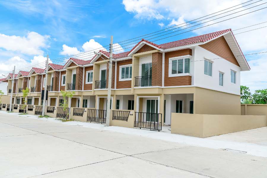 town home townhouse แปลว่า